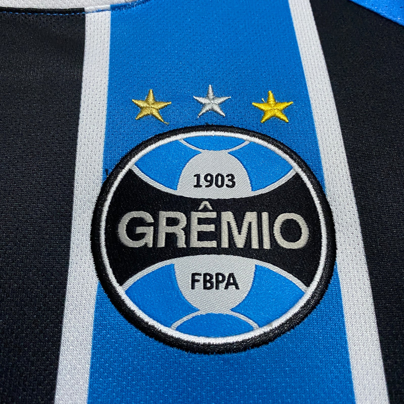 camisa-camiseta-gremio-gremio-banrisul-umbro-versao-versao-torcedor-masculina-16-17-home-casa-i-principal-1-azul-preto-preta-branca-branco_1