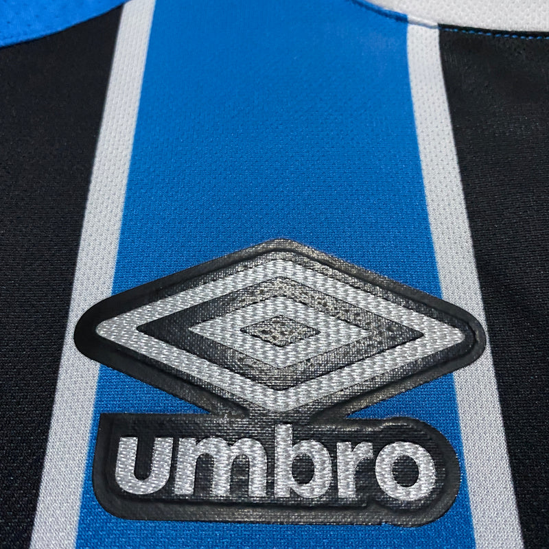 camisa-camiseta-gremio-gremio-banrisul-umbro-versao-versao-torcedor-masculina-16-17-home-casa-i-principal-1-azul-preto-preta-branca-branco_2