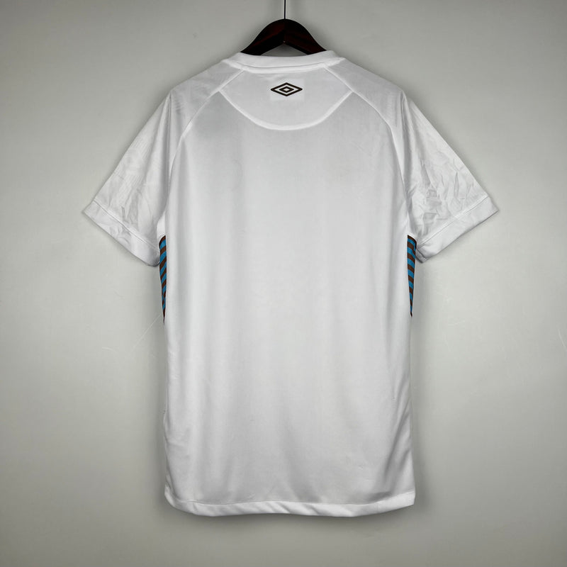 camisa-camiseta-gremio-gremio-banrisul-umbro-versao-versao-torcedor-masculina-23-24-away-fora-ii-secundaria-2-azul-preto-preta-branca-branco_5