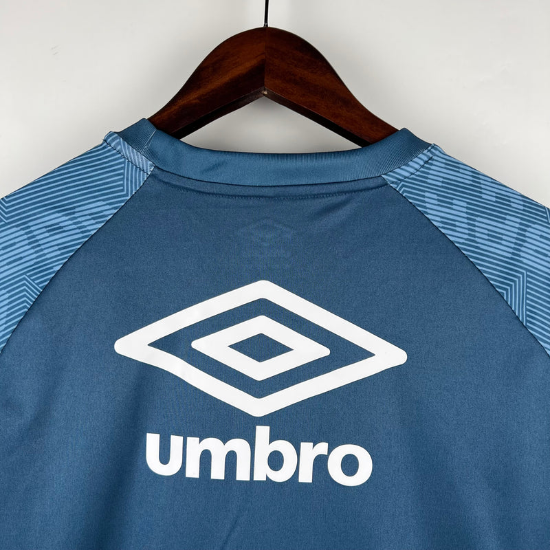 camisa-camiseta-gremio-gremio-banrisul-umbro-versao-versao-torcedor-masculina-23-24-treino-treinamento-azul-preto-preta-branca-branco_4