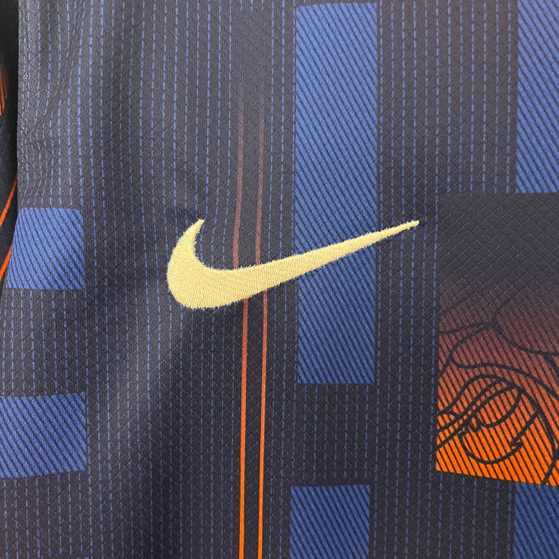 camisa-camiseta-holanda-selecao-selecao-holandesa-nike-versao-versao-torcedor-masculina-24-25-away-fora-ii-secundaria-2-laranja-azul-branca-branco_3