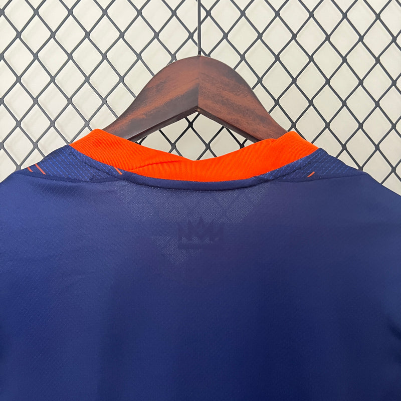 camisa-camiseta-holanda-selecao-selecao-holandesa-nike-versao-versao-torcedor-masculina-24-25-away-fora-ii-secundaria-2-laranja-azul-branca-branco_7