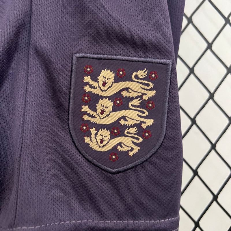 camisa-camiseta-inglaterra-nike-selecao-selecao-inglesa-versao-versao-torcedor-conjunto-infantil-shorts-24-25-away-fora-ii-secundaria-2-bellingham-jude-harry-kane-branco-branca-azul-r_83899e1a-91b2-448d-b4ca-08ab389a3be8