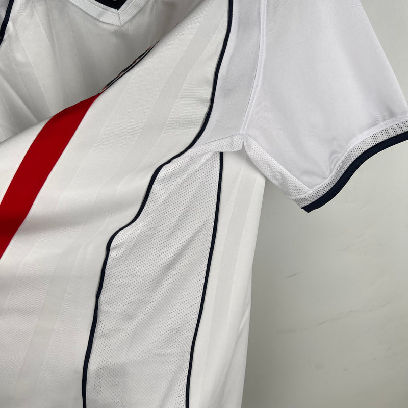 camisa-camiseta-inglaterra-umbro-selecao-selecao-inglesa-versao-versao-torcedor-masculina-2002-home-casa-i-principal-1-david-beckham-branco-branca-azul-vermelho-vermelha-retro-retro_8