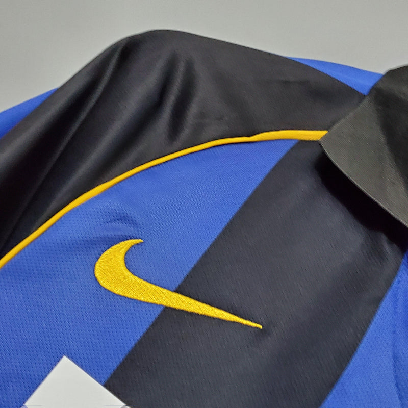 camisa-camiseta-inter-de-milao-milao-nike-pirelli-versao-versao-torcedor-masculina-01-02-home-casa-i-principal-1-azul-preta-preto-retro-retro_3