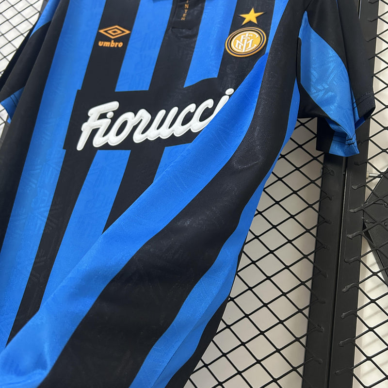 camisa-camiseta-inter-de-milao-milao-umbro-fiorucci-versao-versao-torcedor-masculina-92-94-home-casa-i-principal-1-azul-preta-preto-retro-retro_7