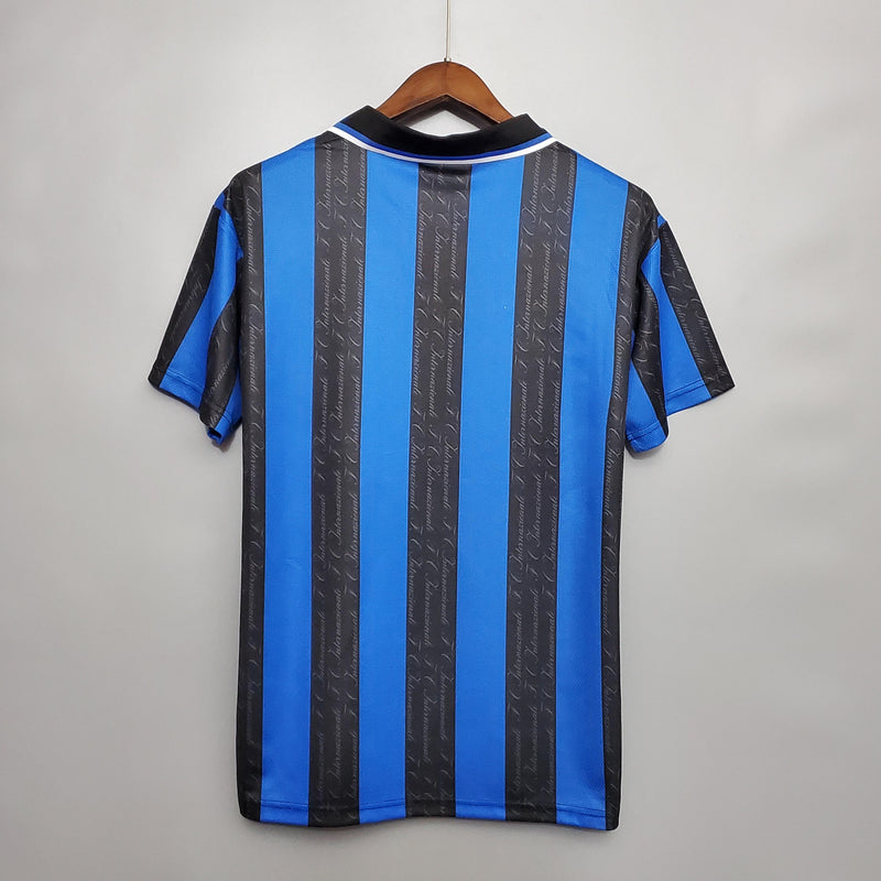 camisa-camiseta-inter-de-milao-milao-umbro-pirelli-versao-versao-torcedor-masculina-97-98-home-casa-i-principal-1-azul-preta-preto-retro-retro_4