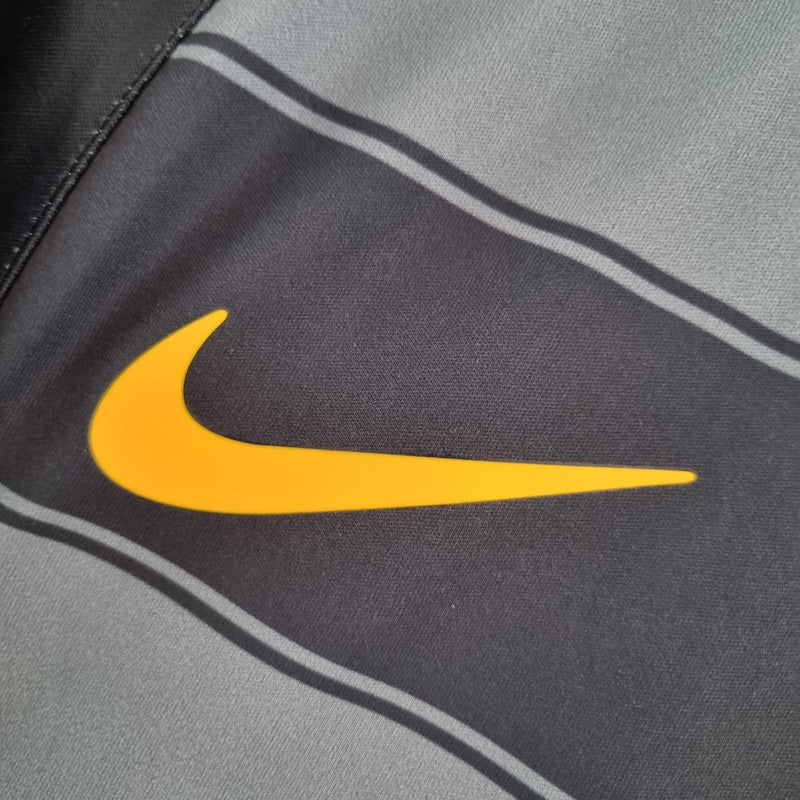 camisa-camiseta-inter-de-milao-nike-pirelli-versao-torcedor-masculina-04-05-third-away-fora-iii-terceira-3-azul-amarela-amarelo-cinza-retro_7