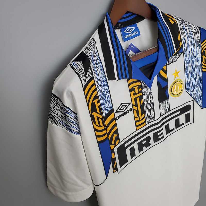 camisa-camiseta-inter-de-milao-umbro-pirelli-versao-torcedor-masculina-96-97-away-fora-ii-secundaria-2-azul-amarela-amarelo-branca-preto-preta-branco-retro_7