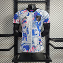 camisa-camiseta-japao-japao-selecao-selecao-japonesa-adidas-versao-versao-jogador-masculina-22-23-edicao-edicao-especial-dragon-ball-vegeta-goku-branca-rosa-azul-preto-preta-branco_1