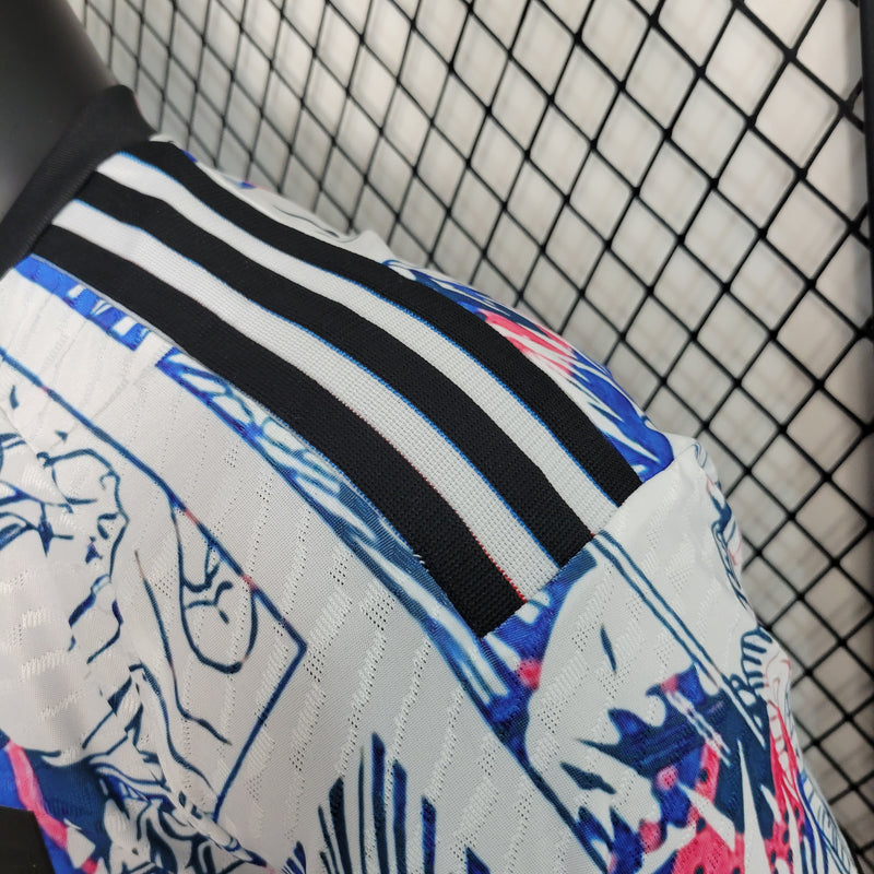 camisa-camiseta-japao-japao-selecao-selecao-japonesa-adidas-versao-versao-jogador-masculina-22-23-edicao-edicao-especial-dragon-ball-vegeta-goku-branca-rosa-azul-preto-preta-branco_3