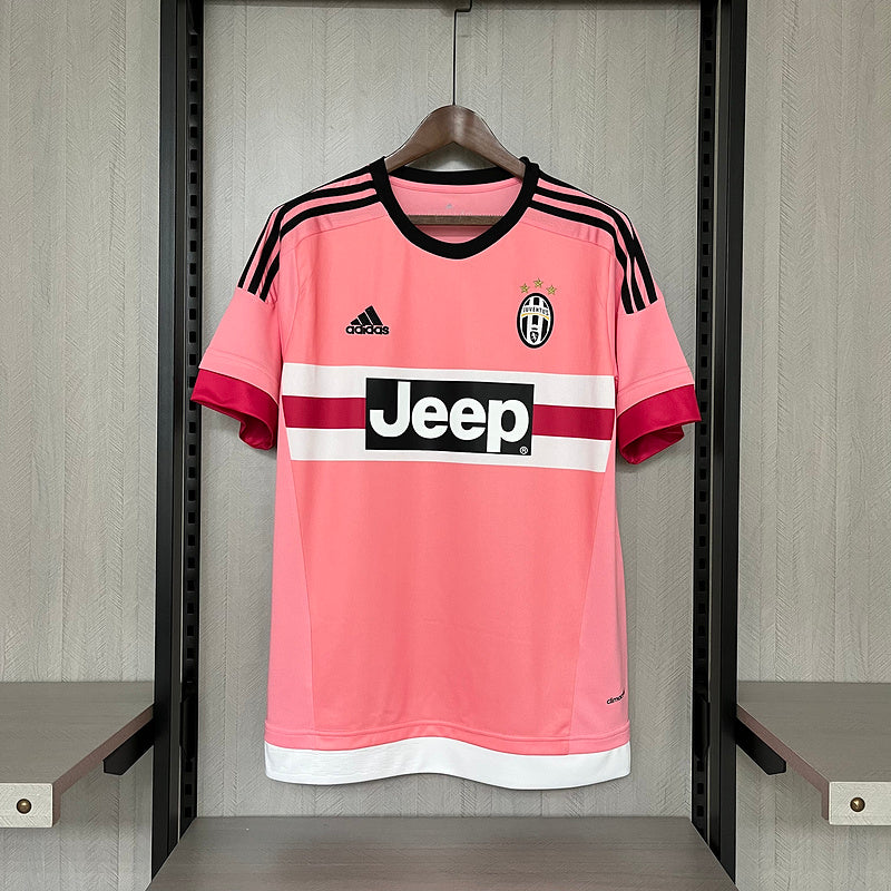 camisa-camiseta-juventus-adidas-jeep-versao-torcedor-masculina-15-16-away-fora-ii-secundaria-2-rosa-preta-preto-branco-branca-retro_1