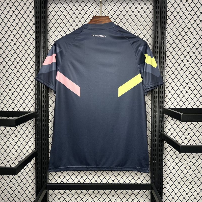 camisa-camiseta-juventus-adidas-versao-torcedor-masculina-24-25-pre-jogo-treino-azul-amarela-amarelo-rosa_6