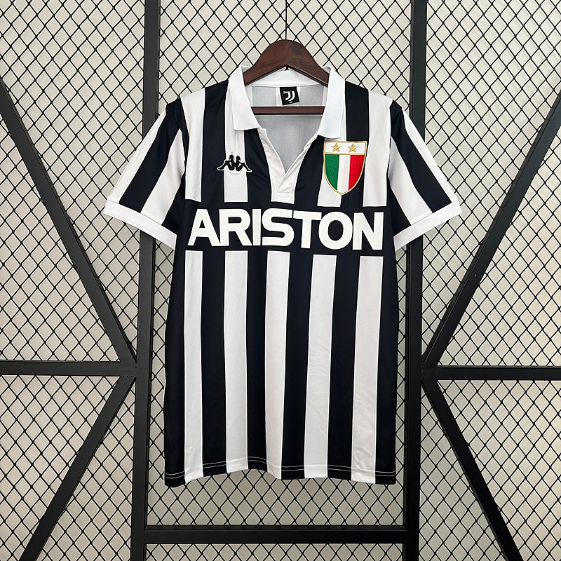 camisa-camiseta-juventus-kappa-ariston-versao-torcedor-masculina-84-85-home-casa-i-principal-1-preta-preto-branca-branco-retro_1