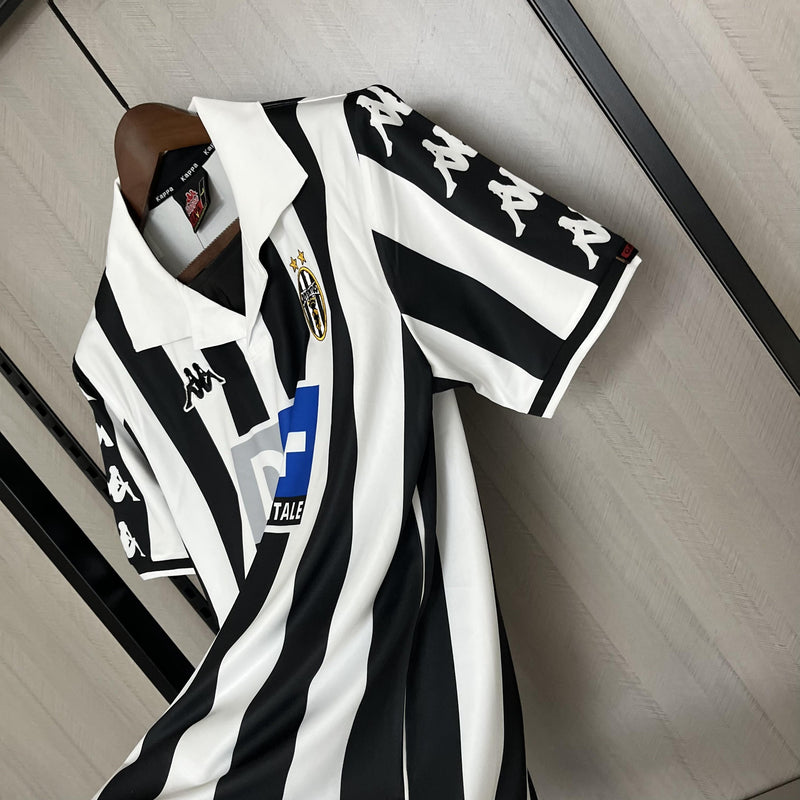 camisa-camiseta-juventus-kappa-d_-liberta-digitale-versao-torcedor-masculina-99-00-home-casa-i-principal-1-preta-preto-branca-branco-retro_2