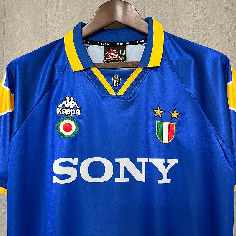 camisa-camiseta-juventus-kappa-sony-versao-torcedor-masculina-95-96-away-fora-ii-secundaria-2-azul-amarela-amarelo-retro_3