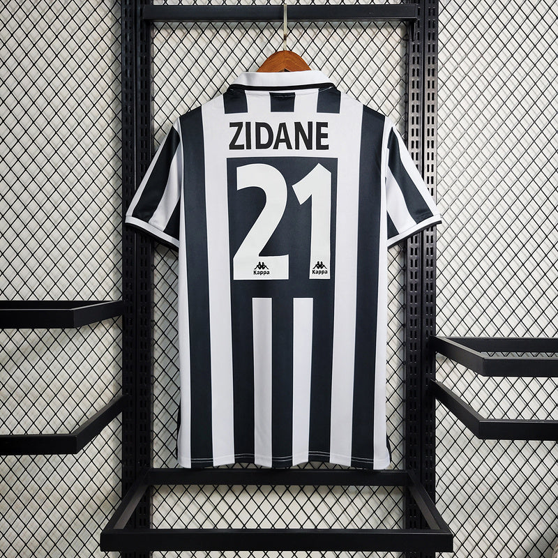 camisa-camiseta-juventus-kappa-sony-versao-torcedor-masculina-95-97-home-casa-i-principal-1-preta-preto-branca-branco-retro_11