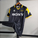 camisa-camiseta-juventus-kappa-sony-versao-torcedor-masculina-95-97-third-away-fora-iii-terceira-3-preta-preto-amarela-amarelo-retro_4