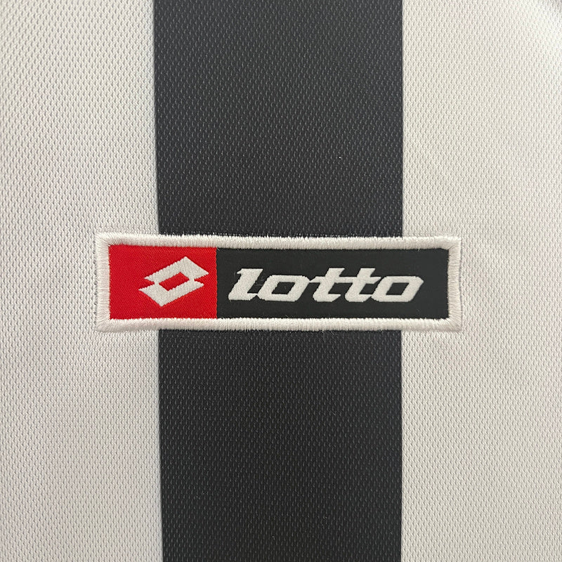 camisa-camiseta-juventus-lotto-fastweb-versao-torcedor-masculina-01-02-home-casa-i-principal-1-preta-preto-branca-branco-retro_2