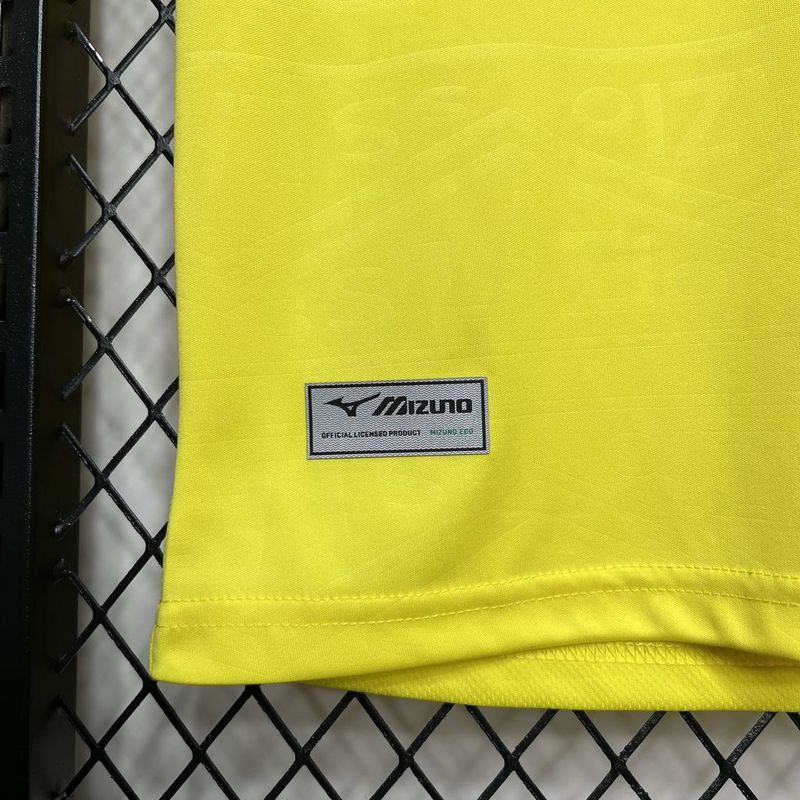 camisa-camiseta-lazio-mizuno-versao-versao-torcedor-masculina-24-25-away-fora-ii-secundaria-2-amarela-amarelo-preta-preto_7