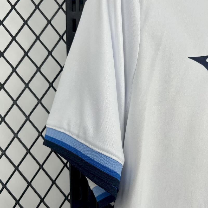camisa-camiseta-lazio-mizuno-versao-versao-torcedor-masculina-25-26-comemorativa-125-anos-branca-branco-azul_6