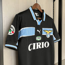 camisa-camiseta-lazio-puma-cirio-versao-versao-torcedor-masculina-98-99-third-away-fora-iii-3-terceira-azul-branca-branco-preta-preto-retro-retro_5