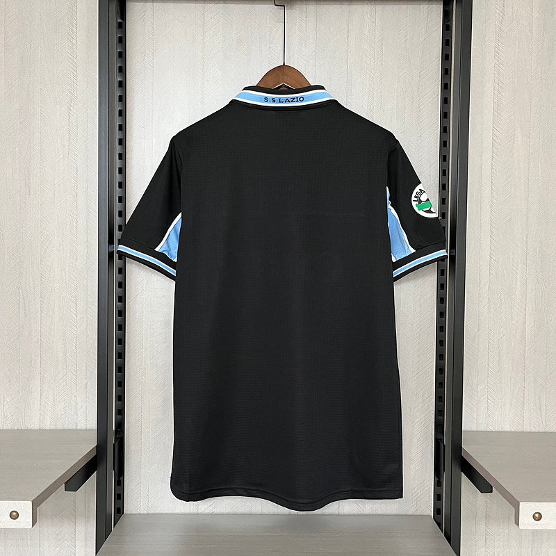 camisa-camiseta-lazio-puma-cirio-versao-versao-torcedor-masculina-98-99-third-away-fora-iii-3-terceira-azul-branca-branco-preta-preto-retro-retro_9