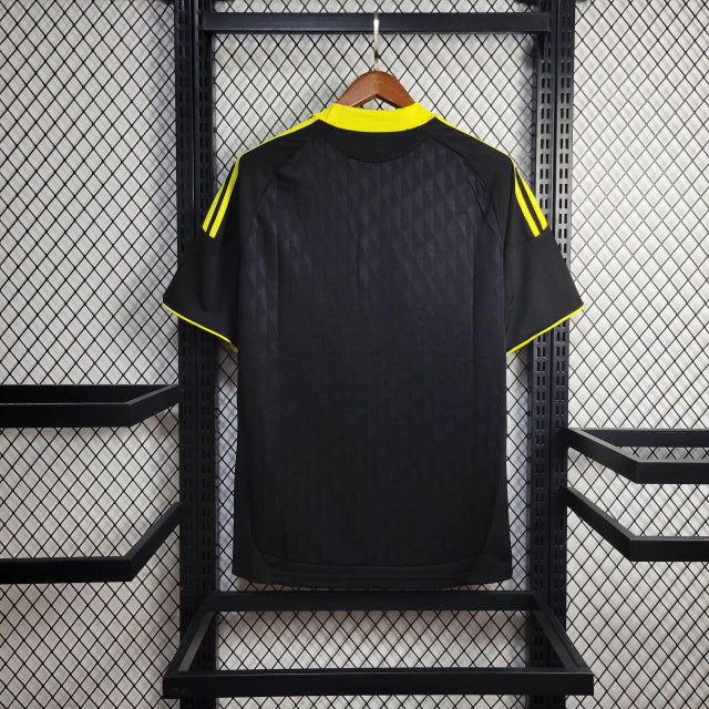 camisa-camiseta-liverpool-adidas-standard-chartered-versao-torcedor-masculina-10-11-third-away-fora-iii-terceira-3-vermelho-vermelha-preta-preto-amarela-amarelo-retro_2