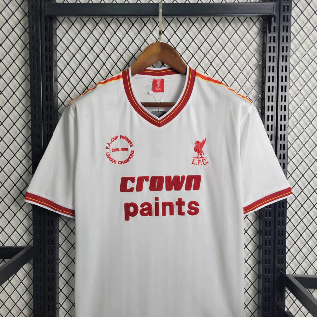 camisa-camiseta-liverpool-crown-paints-versao-torcedor-masculina-85-86-away-fora-ii-secundaria-2-vermelho-vermelha-branca-branco-amarelo-amarela-retro_4