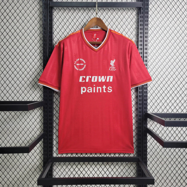 camisa-camiseta-liverpool-crown-paints-versao-torcedor-masculina-85-86-home-casa-i-principal-1-vermelho-vermelha-branca-branco-amarelo-amarela-retro_1