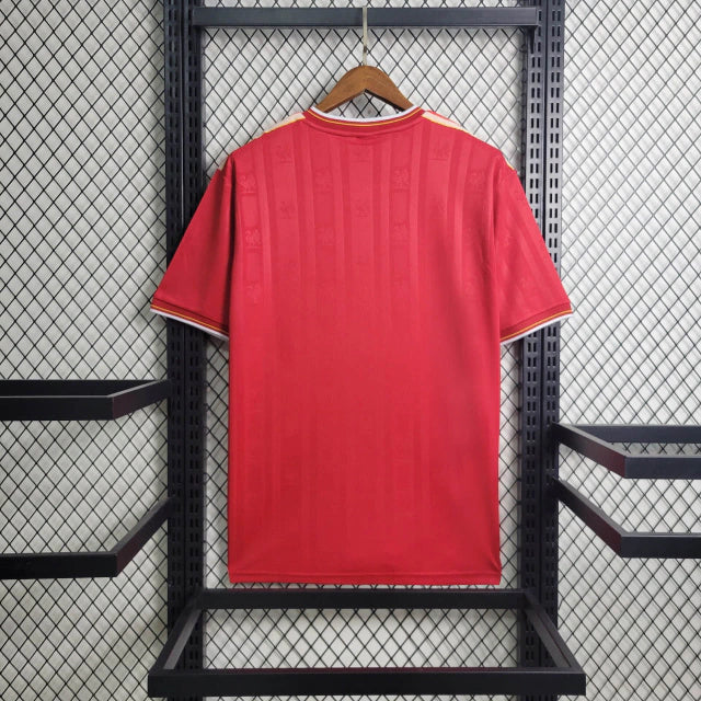 camisa-camiseta-liverpool-crown-paints-versao-torcedor-masculina-85-86-home-casa-i-principal-1-vermelho-vermelha-branca-branco-amarelo-amarela-retro_2