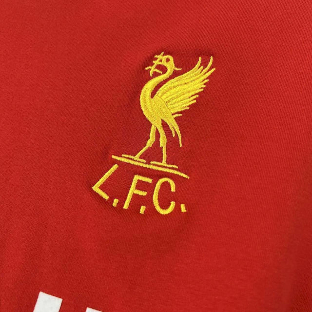 camisa-camiseta-liverpool-hitachi-versao-torcedor-masculina-1979-home-casa-i-principal-1-vermelho-vermelha-branca-branco-amarelo-amarela-retro_3