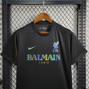 camisa-camiseta-liverpool-nike-standard-chartered-versao-torcedor-masculina-23-24-edicao-especial-balmain-paris-preta-preto-branca-branco-vermelha-vermelho-refletiva_4