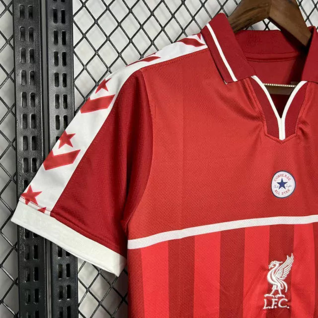 camisa-camiseta-liverpool-nike-standard-chartered-versao-torcedor-masculina-24-25-edicao-especial-preta-preto-branca-branco-vermelha-vermelho_5