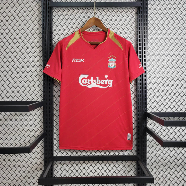 camisa-camiseta-liverpool-reebok-carlsberg-versao-torcedor-masculina-05-06-home-casa-i-principal-1-vermelho-vermelha-branca-branco-amarelo-amarela-retro_1