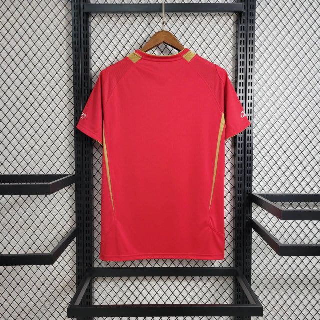 camisa-camiseta-liverpool-reebok-carlsberg-versao-torcedor-masculina-05-06-home-casa-i-principal-1-vermelho-vermelha-branca-branco-amarelo-amarela-retro_2