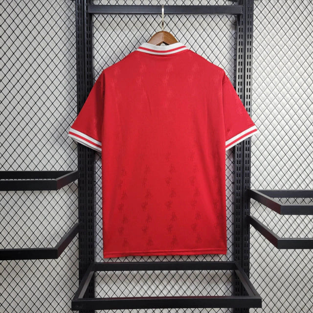 camisa-camiseta-liverpool-reebok-carlsberg-versao-torcedor-masculina-96-97-home-casa-i-principal-1-vermelho-vermelha-branca-branco-amarelo-amarela-retro_2