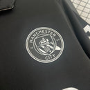 camisa-camiseta-manchester-city-puma-etihad-airways-versao-torcedor-masculina-25-26-away-fora-ii-secundaria-2-azul-branca-branco-preta-preto_5