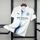 camisa-camiseta-manchester-city-puma-etihad-airways-versao-torcedor-masculina-26-27-third-away-fora-iii-terceira-3-branca-branco-azul-preta-preto_1_d5080af5-8a42-4ba3-8e74-f043ef9ac56e