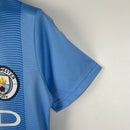 camisa-camiseta-manchester-city-puma-etihad-airways-versao-versao-torcedor-feminina-23-24-home-casa-i-principal-1-azul-branca-branco_3