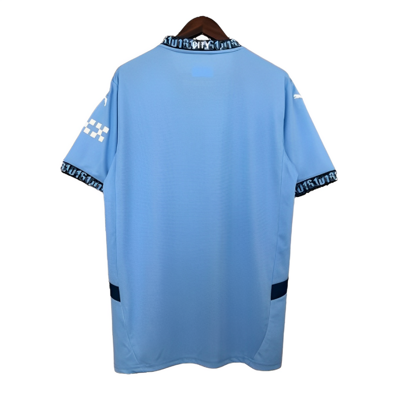 camisa-camiseta-manchester-city-puma-etihad-airways-versao-versao-torcedor-masculina-24-25-home-casa-i-principal-1-azul-branca-branco-claro-clara_2