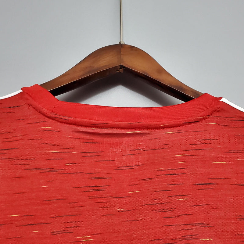 camisa-camiseta-manchester-united-adidas-chevrolet-versao-versao-torcedor-masculina-20-21-home-casa-i-principal-1-vermelha-branco-branca-retro-retro-vermelho_6