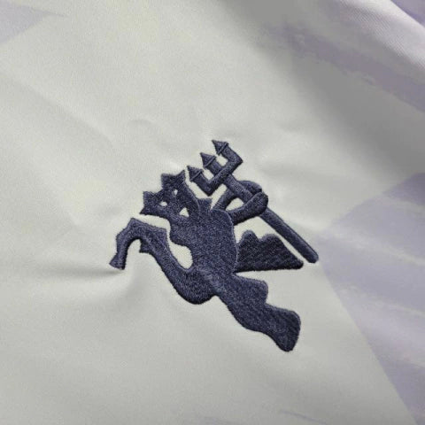 camisa-camiseta-manchester-united-adidas-snapdragon-versao-torcedor-masculina-25-26-away-fora-ii-secundaria-2-roxa-roxo-lilas-branca-branco-preta-preto_4