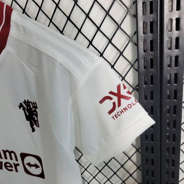 camisa-camiseta-manchester-united-adidas-team-viewer-versao-versao-torcedor-conjunto-infantil-shorts-23-24-third-away-fora-iii-terceira-3-vermelha-preta-vermelho-preto-branca-branco_2