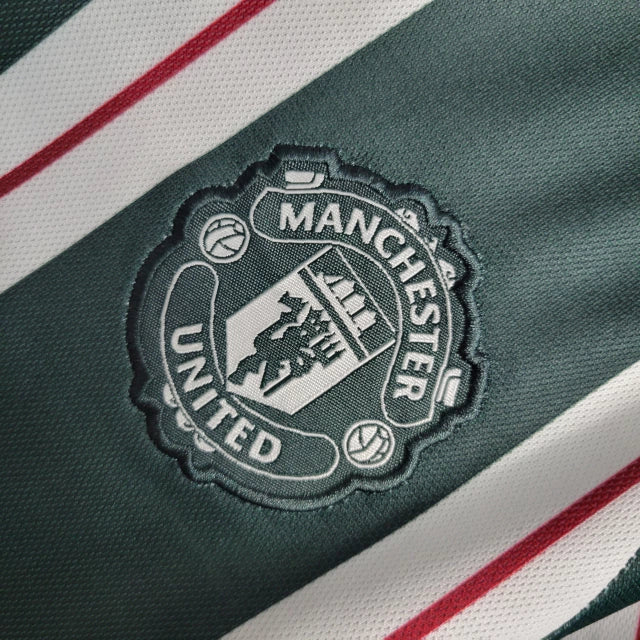 camisa-camiseta-manchester-united-adidas-team-viewer-versao-versao-torcedor-feminina-23-24-away-fora-ii-secundaria-2-vermelha-preta-vermelho-preto-branca-branco_3