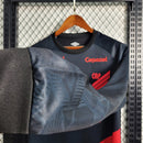 camisa-camiseta-manga-longa-cap-athletico-paranaense-umbro-esportes-da-sorte-versao-versao-torcedor-masculina-23-24-away-fora-ii-secundaria-2-vermelha-preta-vermelho-preto_4