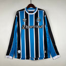 camisa-camiseta-manga-longa-gremio-gremio-banrisul-umbro-versao-versao-torcedor-masculina-23-24-home-casa-i-principal-1-azul-preto-preta-branca-branco_1