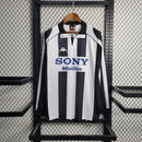 camisa-camiseta-manga-longa-juventus-kappa-sony-versao-torcedor-masculina-97-98-home-casa-i-principal-1-preta-preto-branca-branco-retro_1