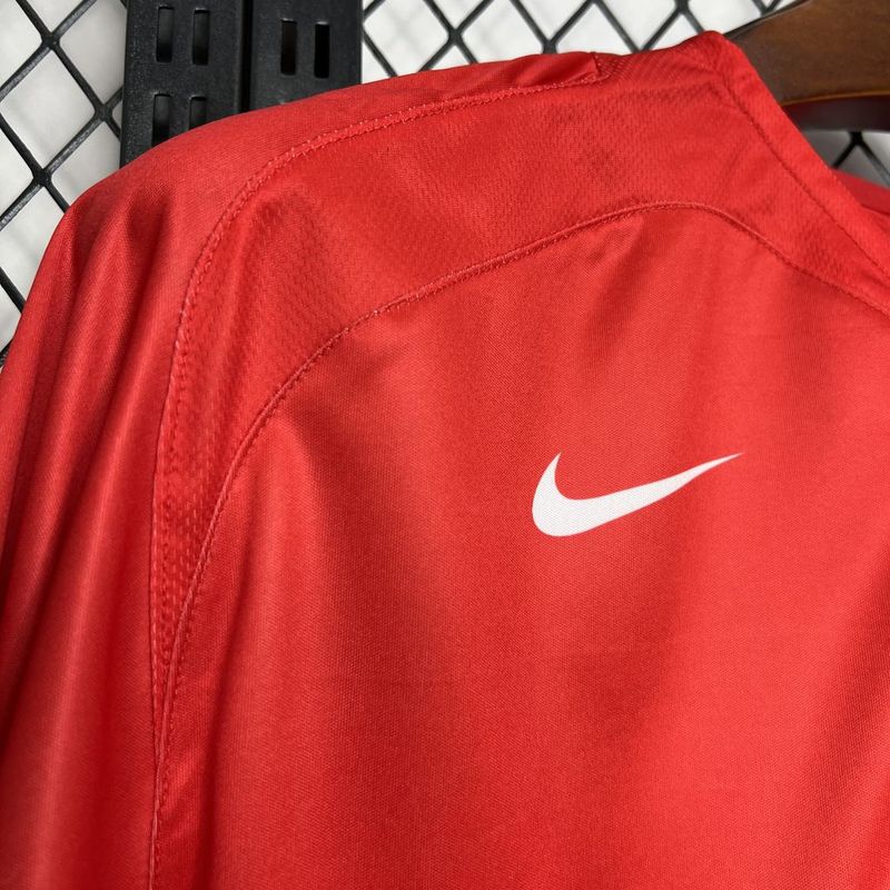 camisa-camiseta-manga-longa-juventus-nike-tamoil-versao-torcedor-masculina-05-06-away-fora-ii-secundaria-2-vermelho-vermelha-verde-branca-branco-retro_3