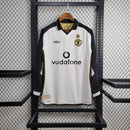 camisa-camiseta-manga-longa-manchester-united-umbro-vodafone-versao-versao-retro-retro-beckham-david-dupla-face-torcedor-masculina-01-02-comemorativa-100-anos-preta-preto-dourado-dour_b2166089-13da-41ff-b3bd-c74140da9183